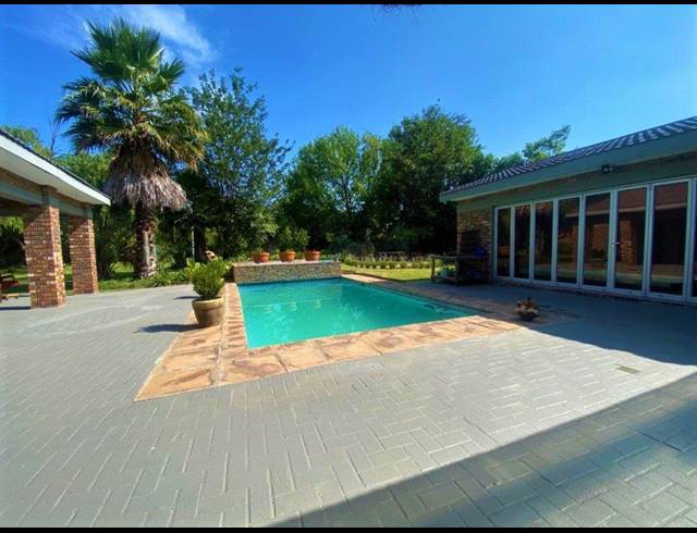 4 BEDROOM HOUSE FOR SALE IN THREE RIVERS